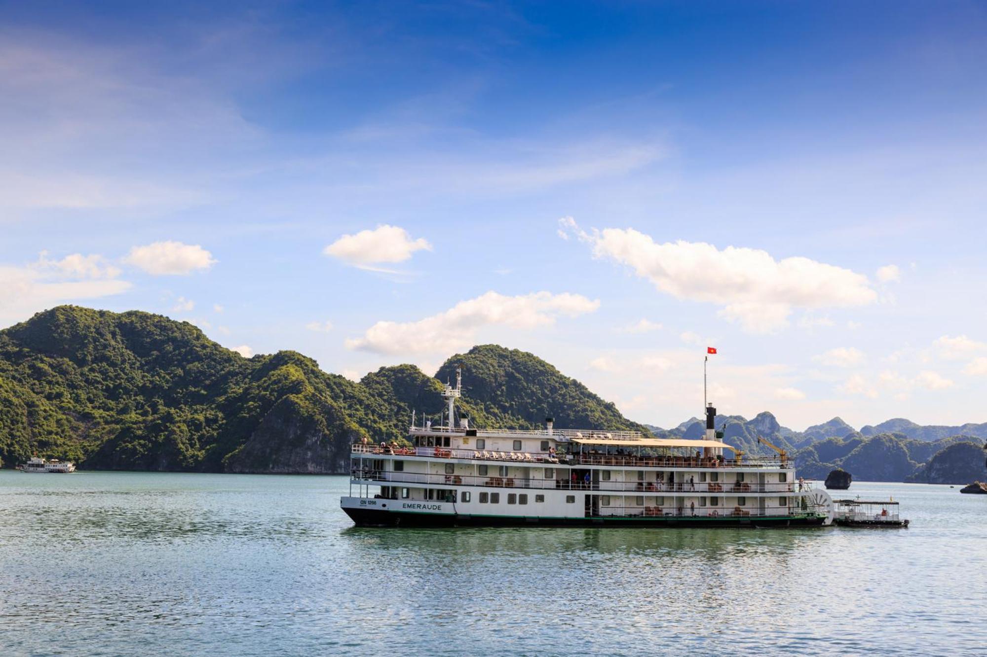 Emeraude Classic Cruises Халонг Экстерьер фото